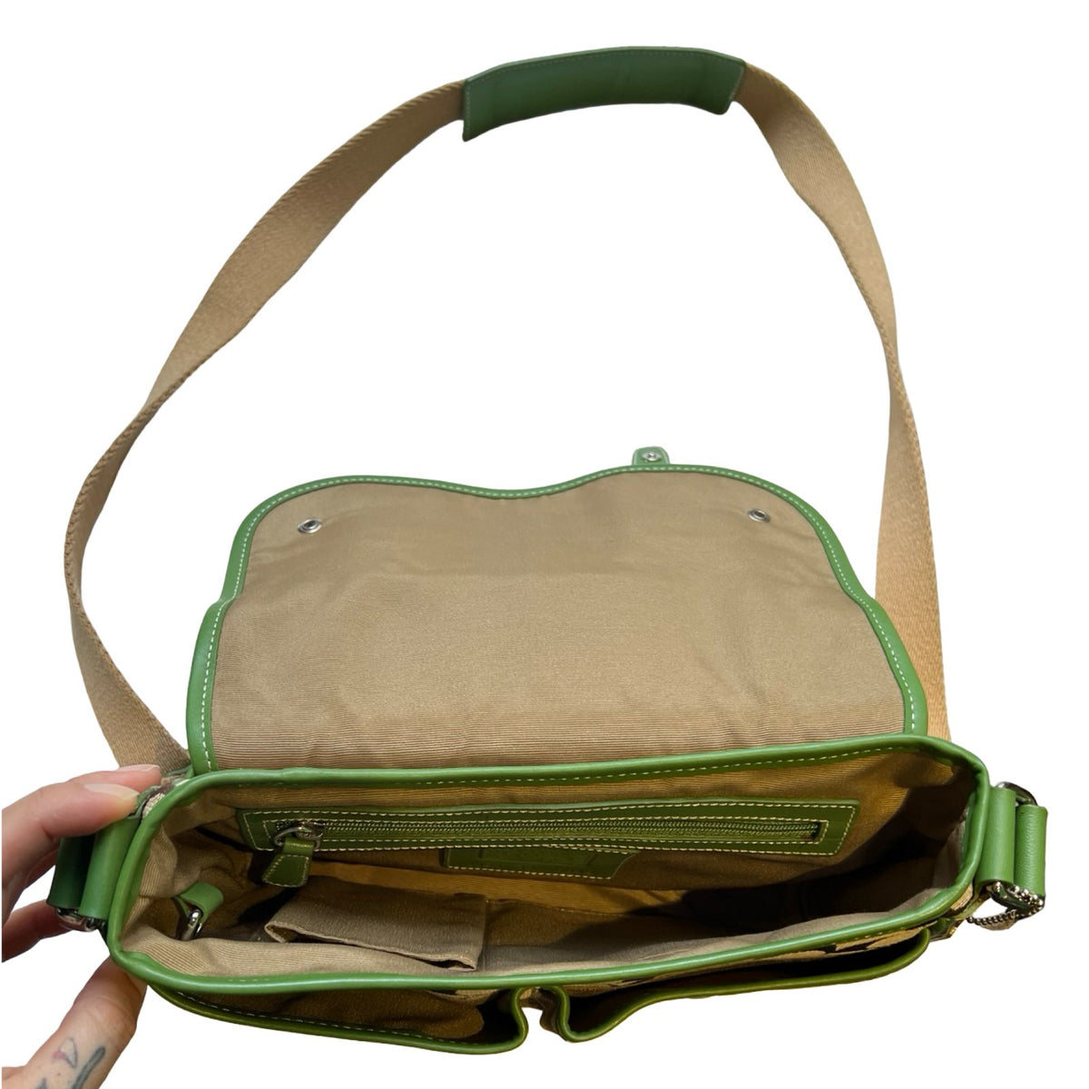 COACH Signature Canvas Messenger Bag Messenger Bag Brown, Green, Beige Silver Hardware Co69