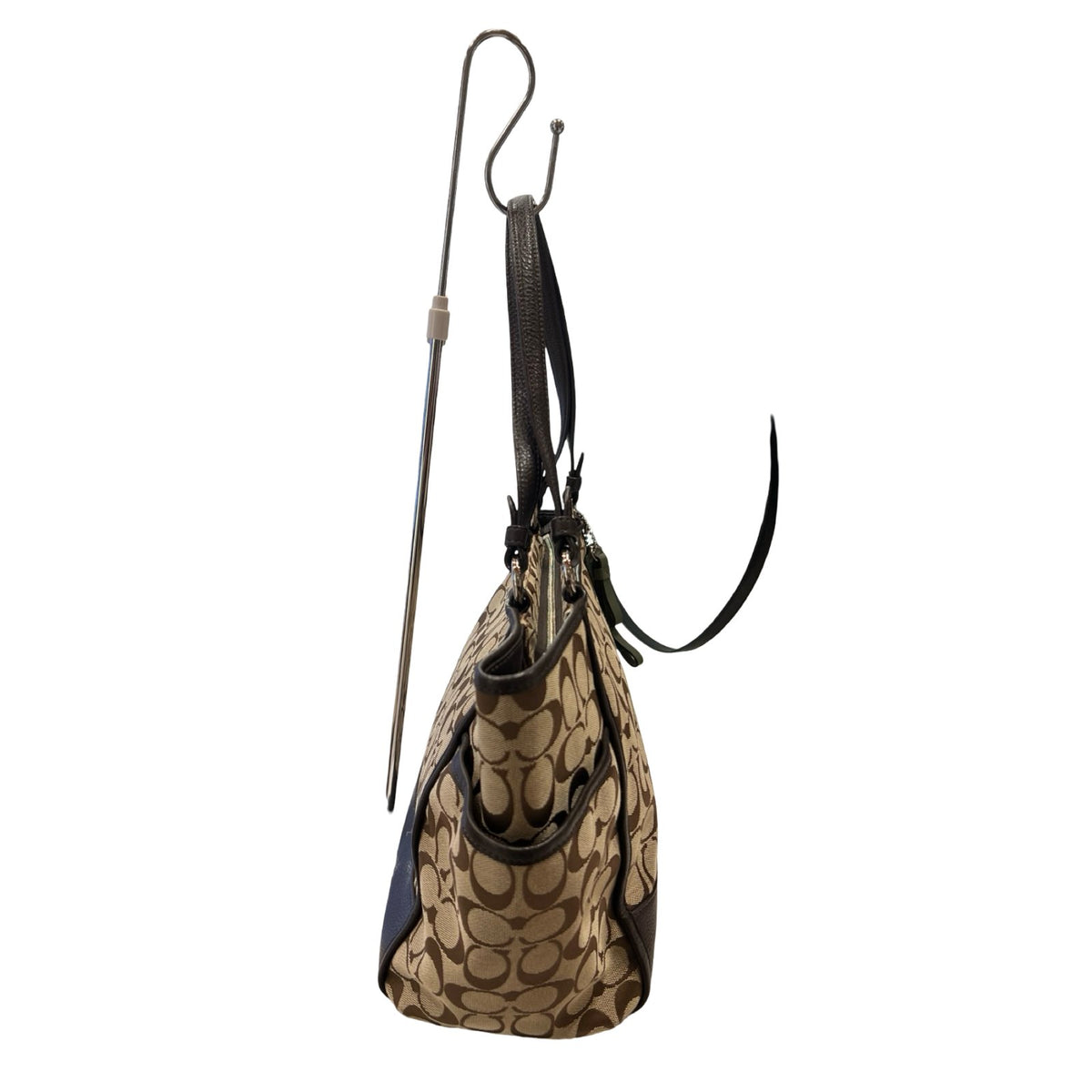 COACH Signature Canvas Signature Gallery Tote Tote Beige, Brown Silver Hardware CO76