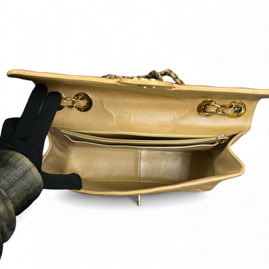 CHANEL Beige Chain Shoulder Bag CH2027