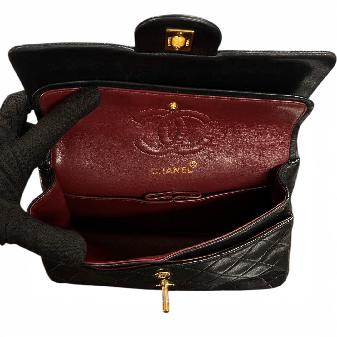 CHANEL Matelassé Shoulder Bag CH2049