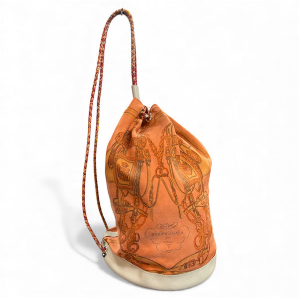 HERMES Sowa Cool Shoulder Drawstring  Bag HE378