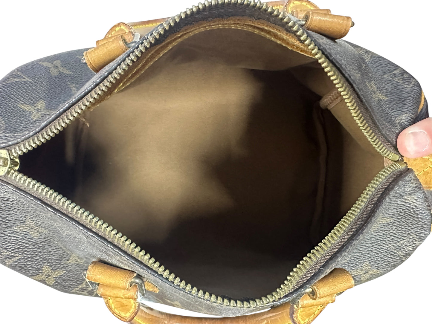LOUIS VUITTON Monogram Speedy 25 Handbag Brown Gold Hardware LO2222