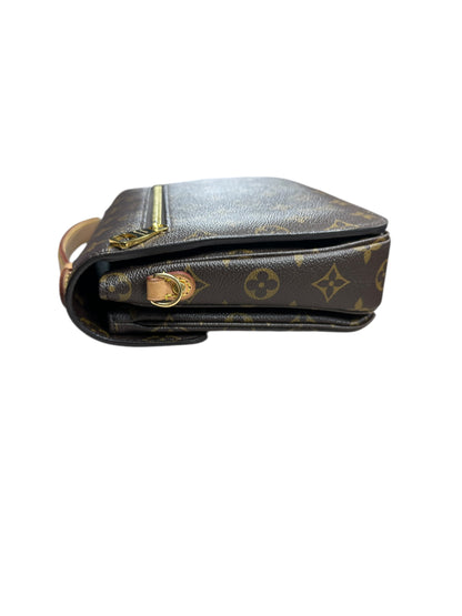 LOUIS VUITTON Monogram Pochette Metis Crossbody Bag Brown Gold Hardware LO2237