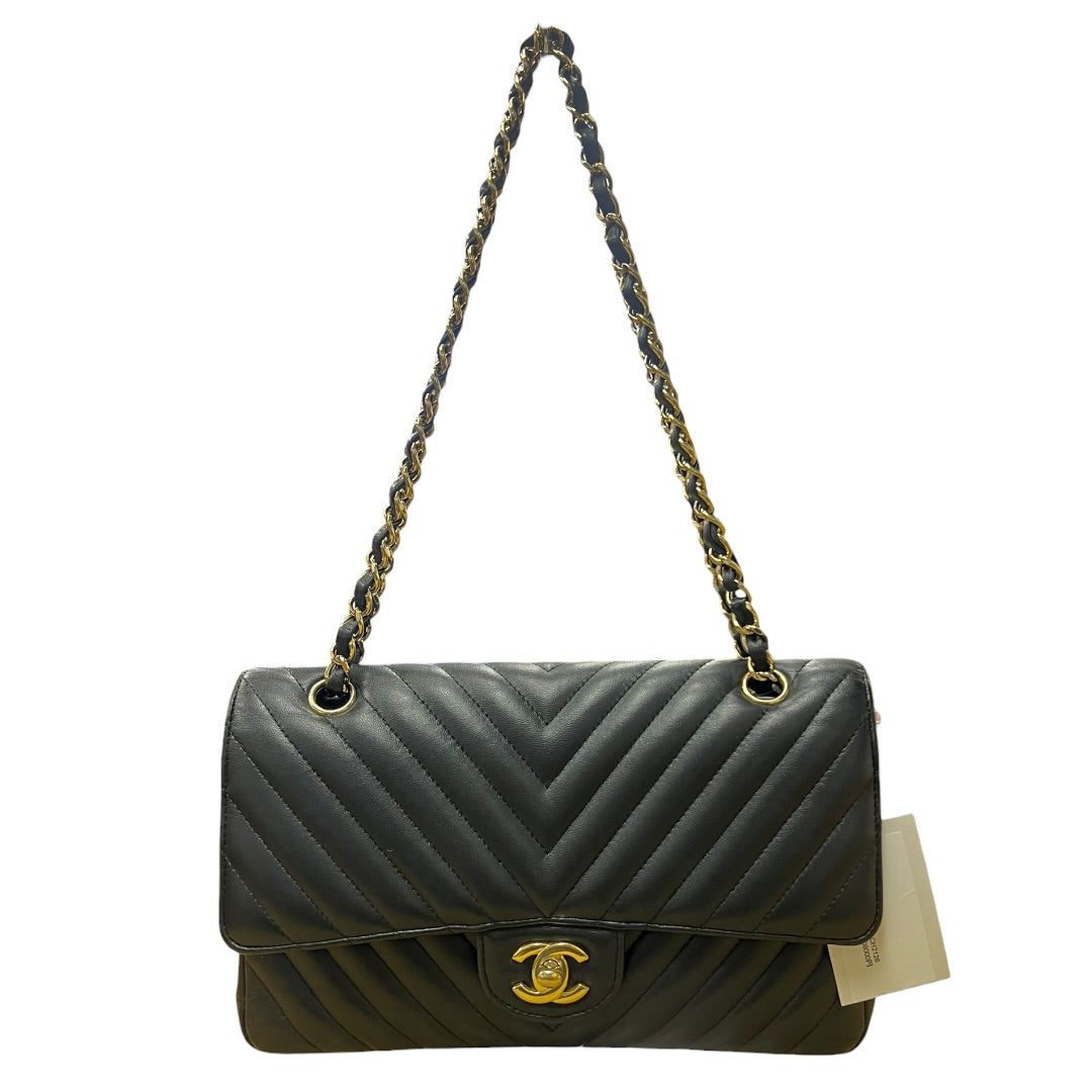 CHANEL Chevron Lambskin Classic Double Flap Shoulder Bag Black Gold Hardware CH2126