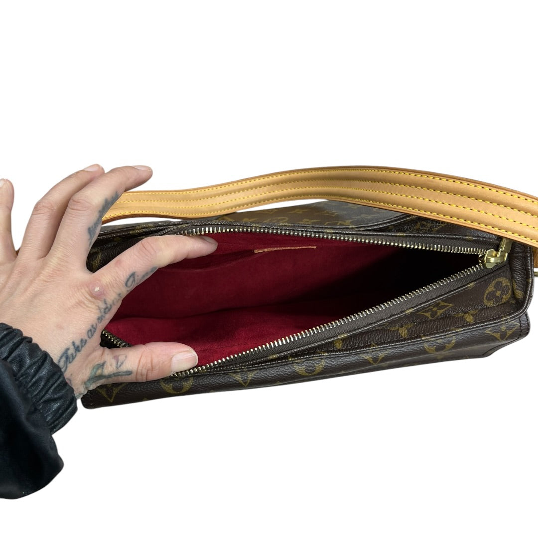 LOUIS VUITTON Monogram Pochette Accessoires Shoulder Pouch LO2325