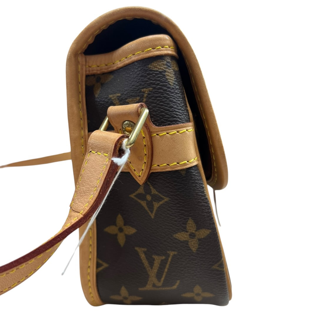 LOUIS VUITTON Monogram Saint Cloud PM Crossbody Bag Brown Gold Hardware LO2331