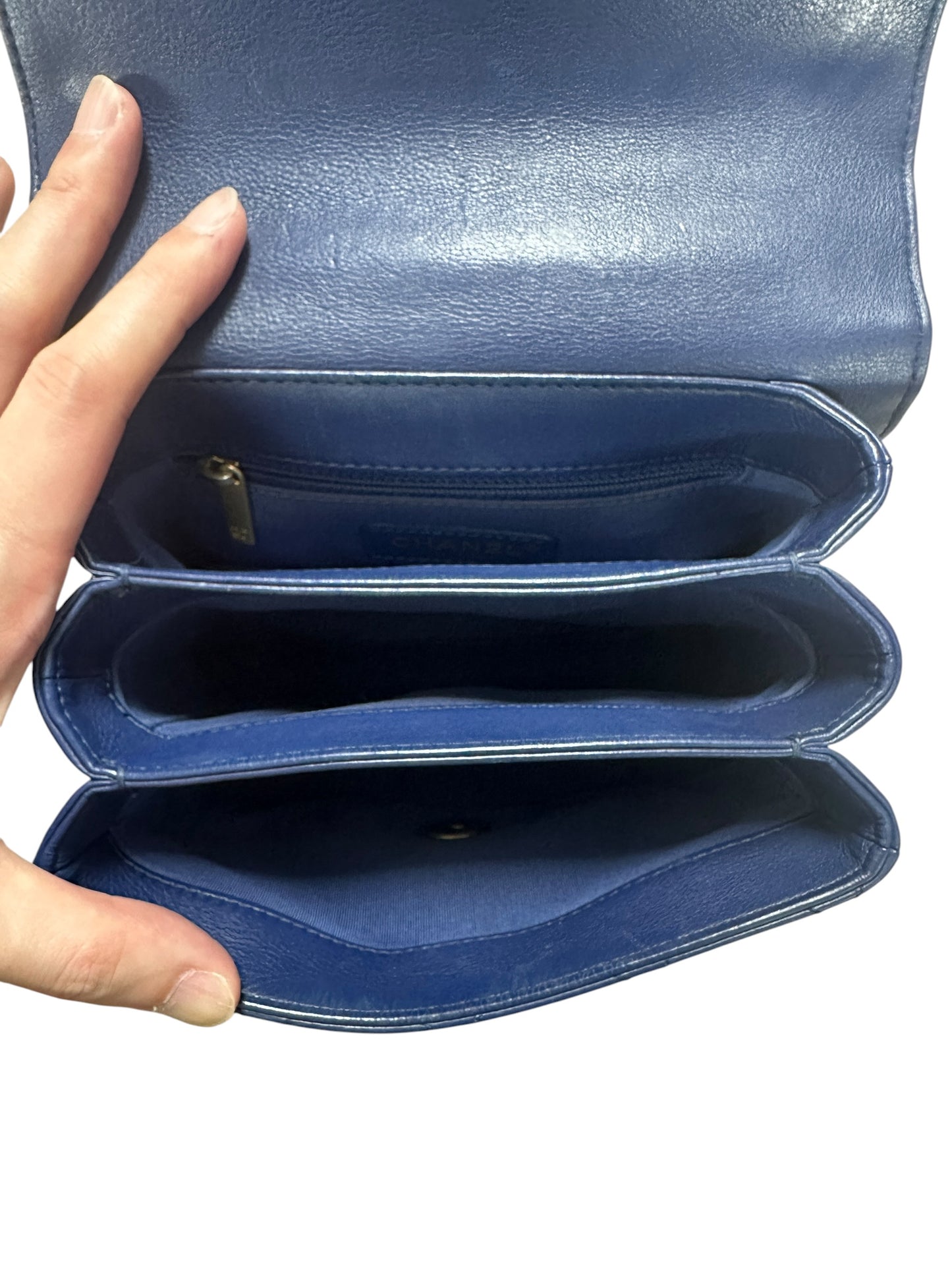 CHANEL Lambskin Matelassé 19 Top Handle Bag Navy Gold Hardware CH2151