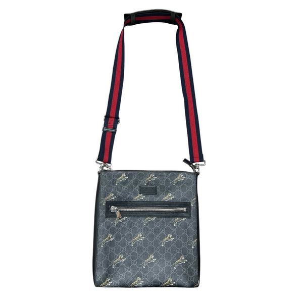 GUCCI GG Supreme Tiger Print GG Supreme Messenger Bag Messenger Bag Grey, Black, Multi-color Silver Hardware GU625