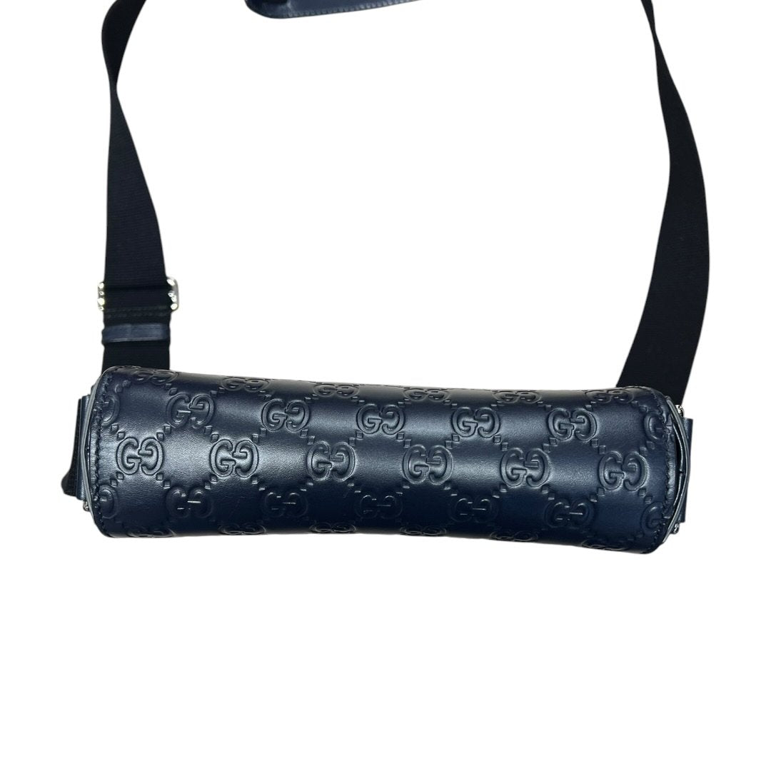 GUCCI GG Embossed Leather GG Embossed Messenger Bag Navy Blue Silver Hardware Gu651