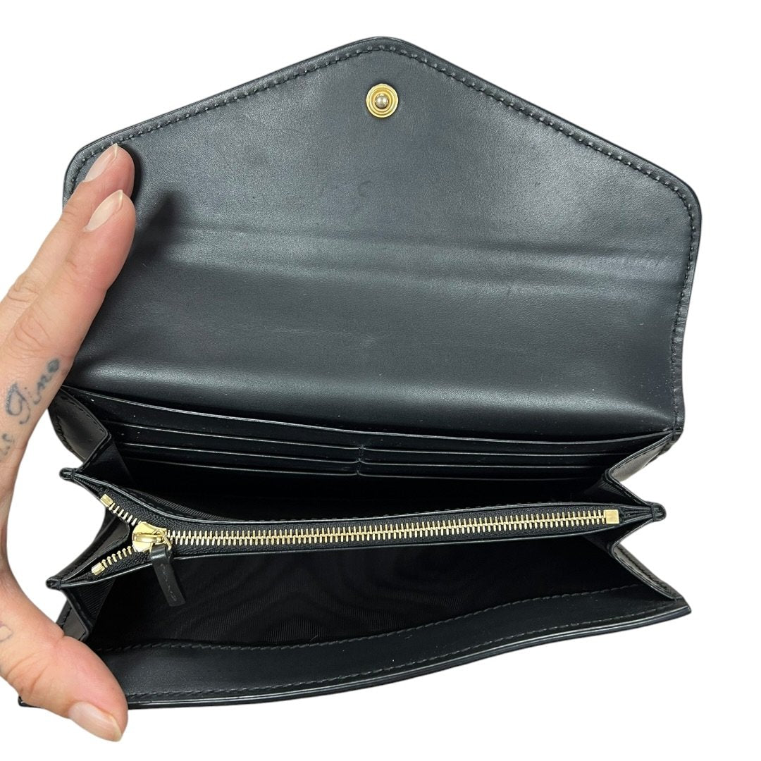 GUCCI GG Embossed Leather GG Embossed Continental Wallet Wallet Black Gold Hardware GU677