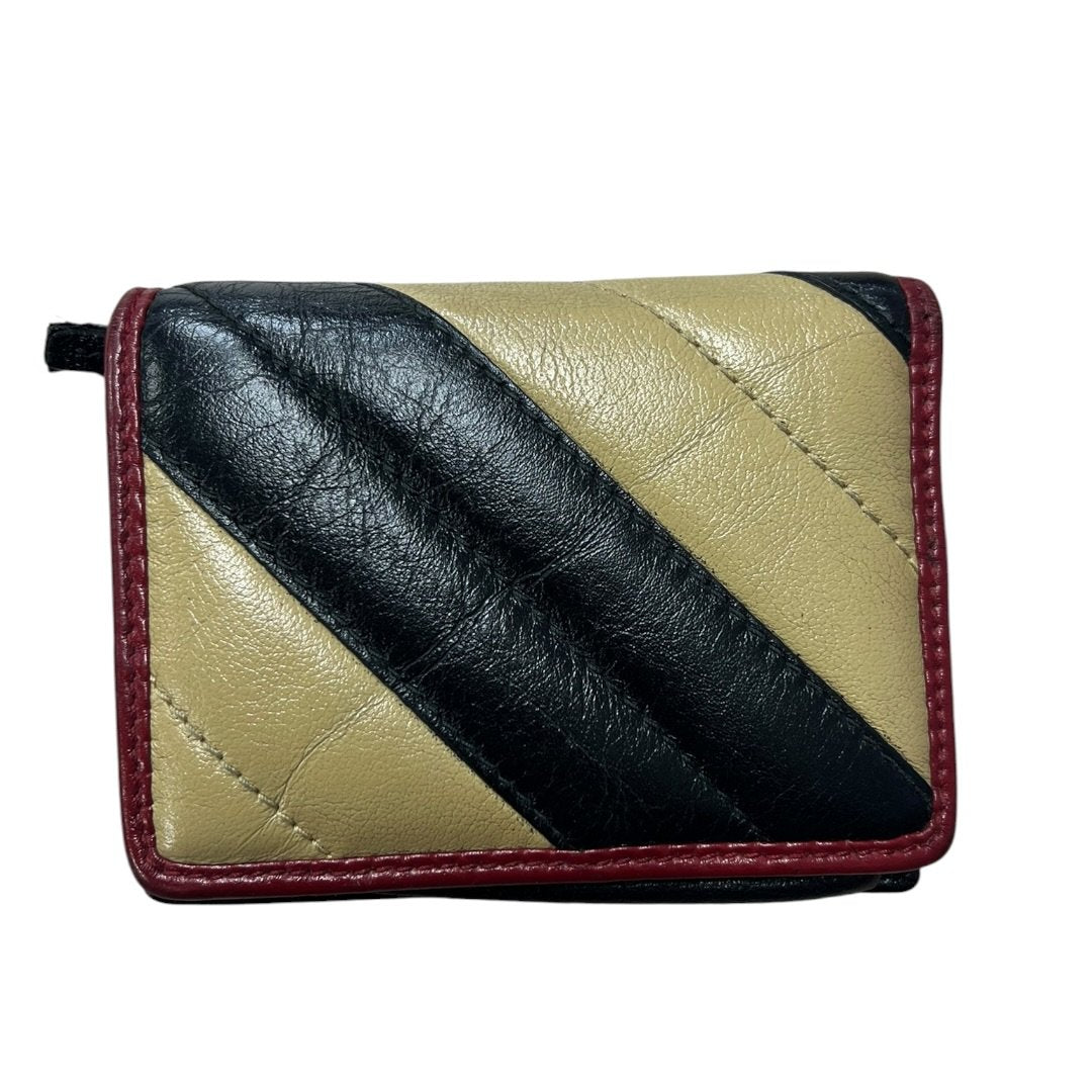 GUCCI Matelassé Leather GG Marmont Matelassé Wallet Wallet Beige, Black, Red Gold Hardware GU686