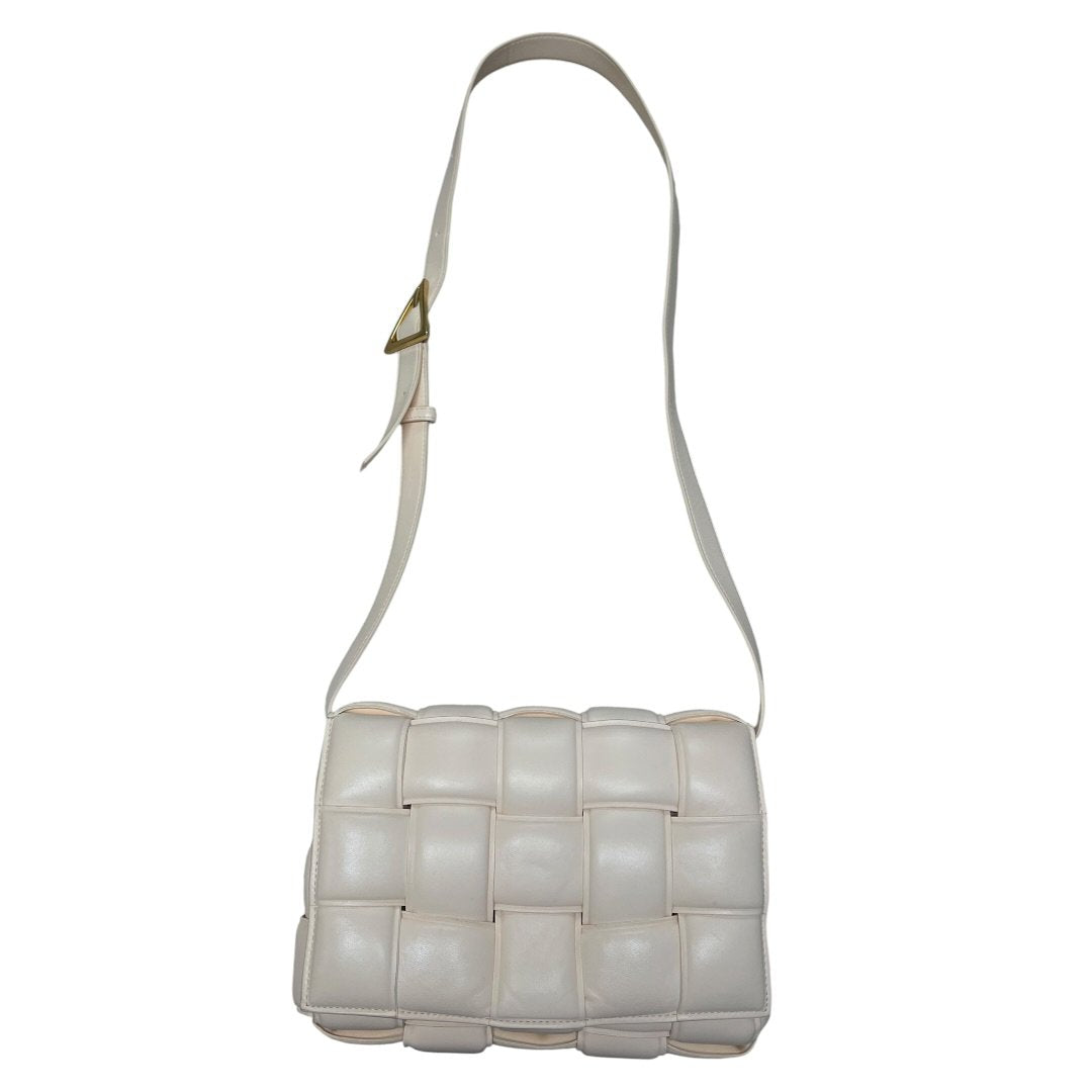 BOTTEGA VENETA Nappa Leather Padded Cassette Bag Shoulder Bag Chalk Gold Hardware BO31