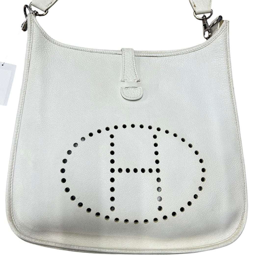 HERMES Clemence, Canvas Evelyne Shoulder Bag Off-White Silver Hardware HE474