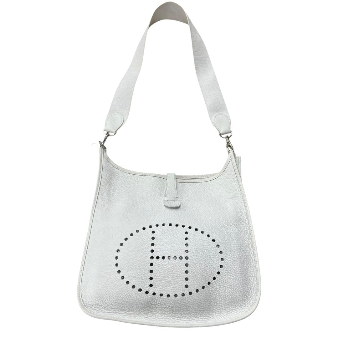 HERMES Clemence, Canvas Evelyne III PM Shoulder Bag White Silver Hardware HE477