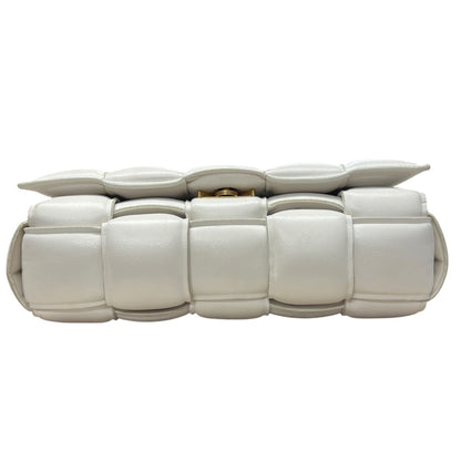 BOTTEGA VENETA Maxi Intrecciato Padded Cassette Shoulder Bag White Gold Hardware BO33