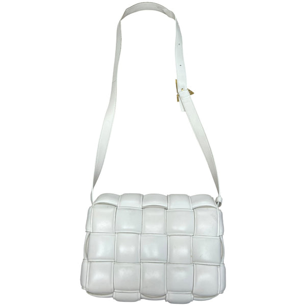 BOTTEGA VENETA Maxi Intrecciato Padded Cassette Shoulder Bag White Gold Hardware BO33