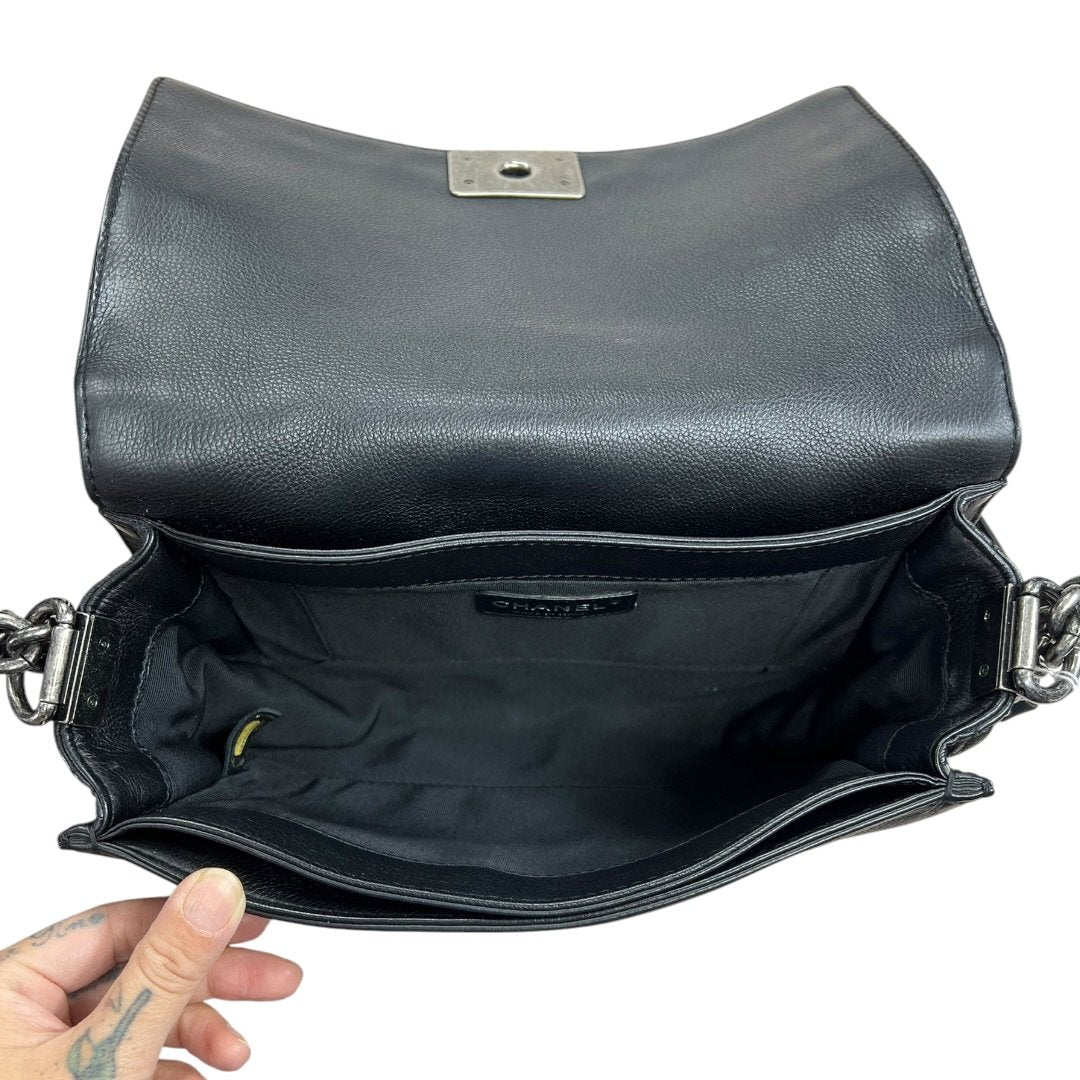 CHANEL Aged Calfskin Boy Bag Shoulder Bag Black Aged Silver Hardware CH2238