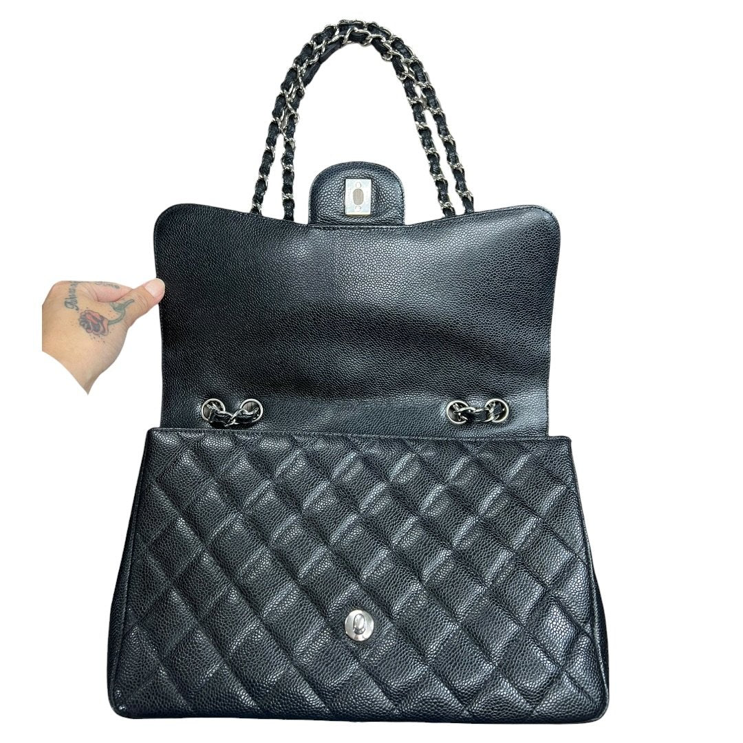 CHANEL Caviar Classic Flap Shoulder Bag Black Silver Hardware CH2236