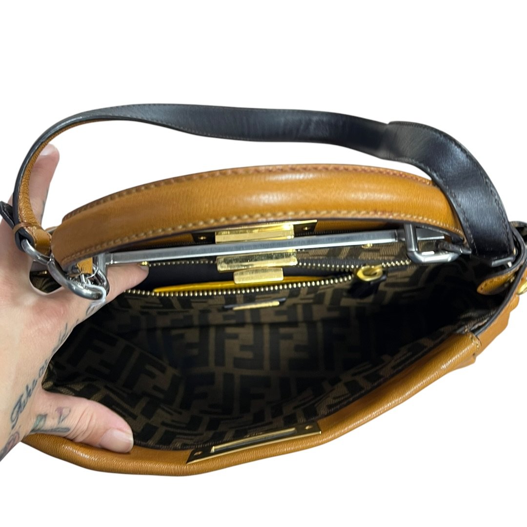 FENDI Grained Leather Frame Handbag Handbag Tan Mixed-tone Hardware FE396