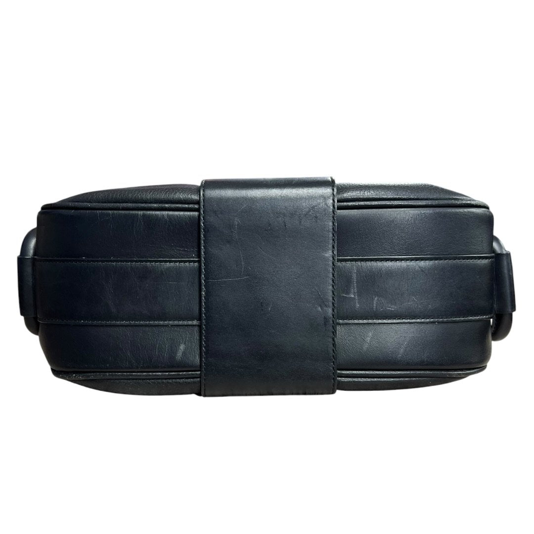 CHLOÉ Grained Leather Shoulder Bag Black Gold Hardware ch2229