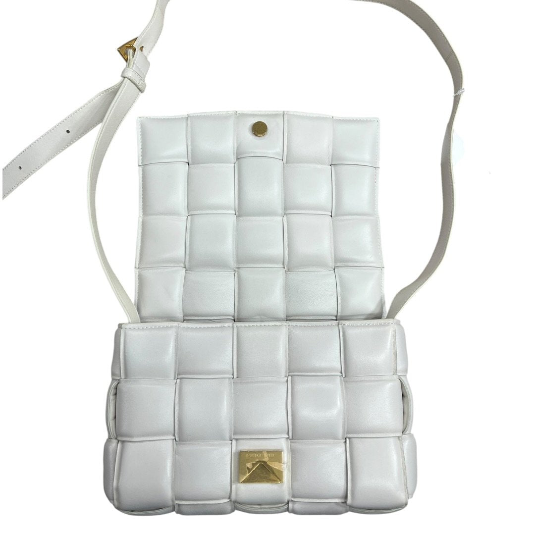 LOUIS VUITTON Leather Padded Crossbody Bag Shoulder Bag White Gold Hardware Bo34