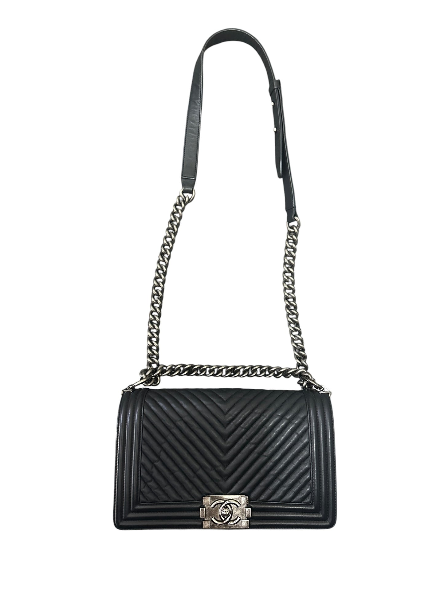 CHANEL Chevron Lambskin Boy Chanel Medium Shoulder Bag Black Ruthenium Hardware CH2249