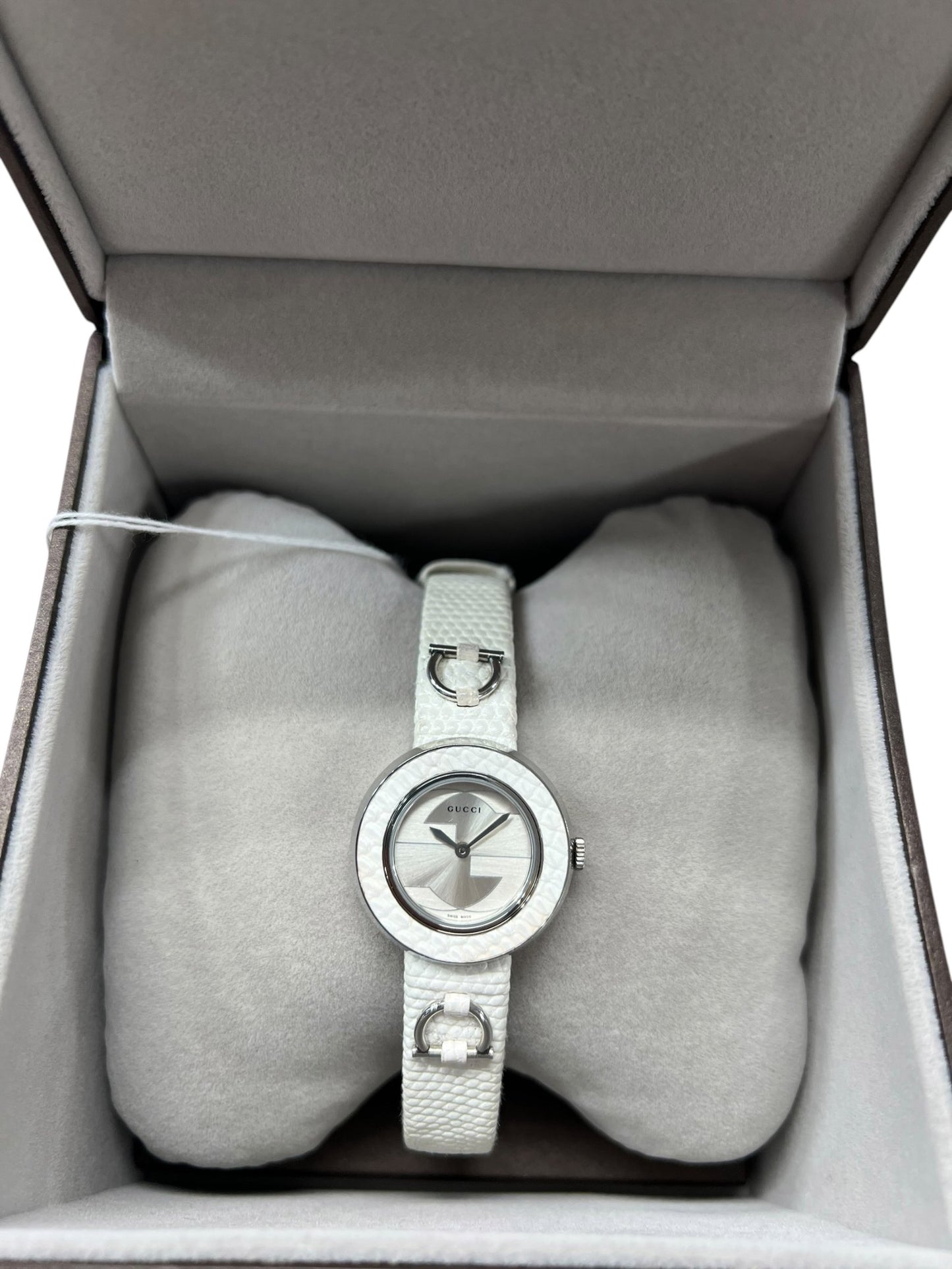 GUCCI Leather, Stainless Steel G-Frame Watch White, Silver Silver Hardware NJ105