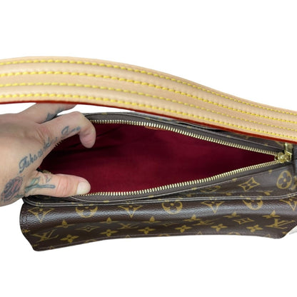 LOUIS VUITTON Monogram Canvas Viva-Cite MM Shoulder Bag Brown Gold Hardware NJ153