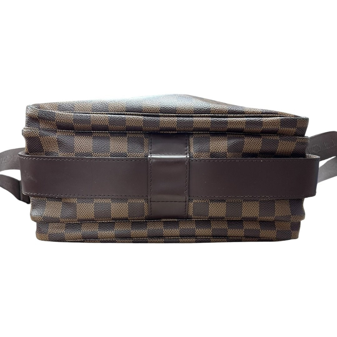 LOUIS VUITTON Damier Ebene Canvas Brooklyn MM Messenger Bag Brown Gold Hardware NJ117