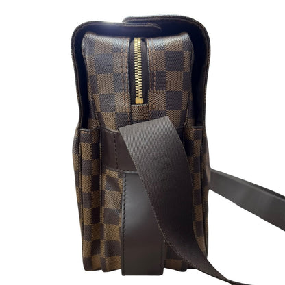 LOUIS VUITTON Damier Ebene Canvas Brooklyn MM Messenger Bag Brown Gold Hardware NJ117
