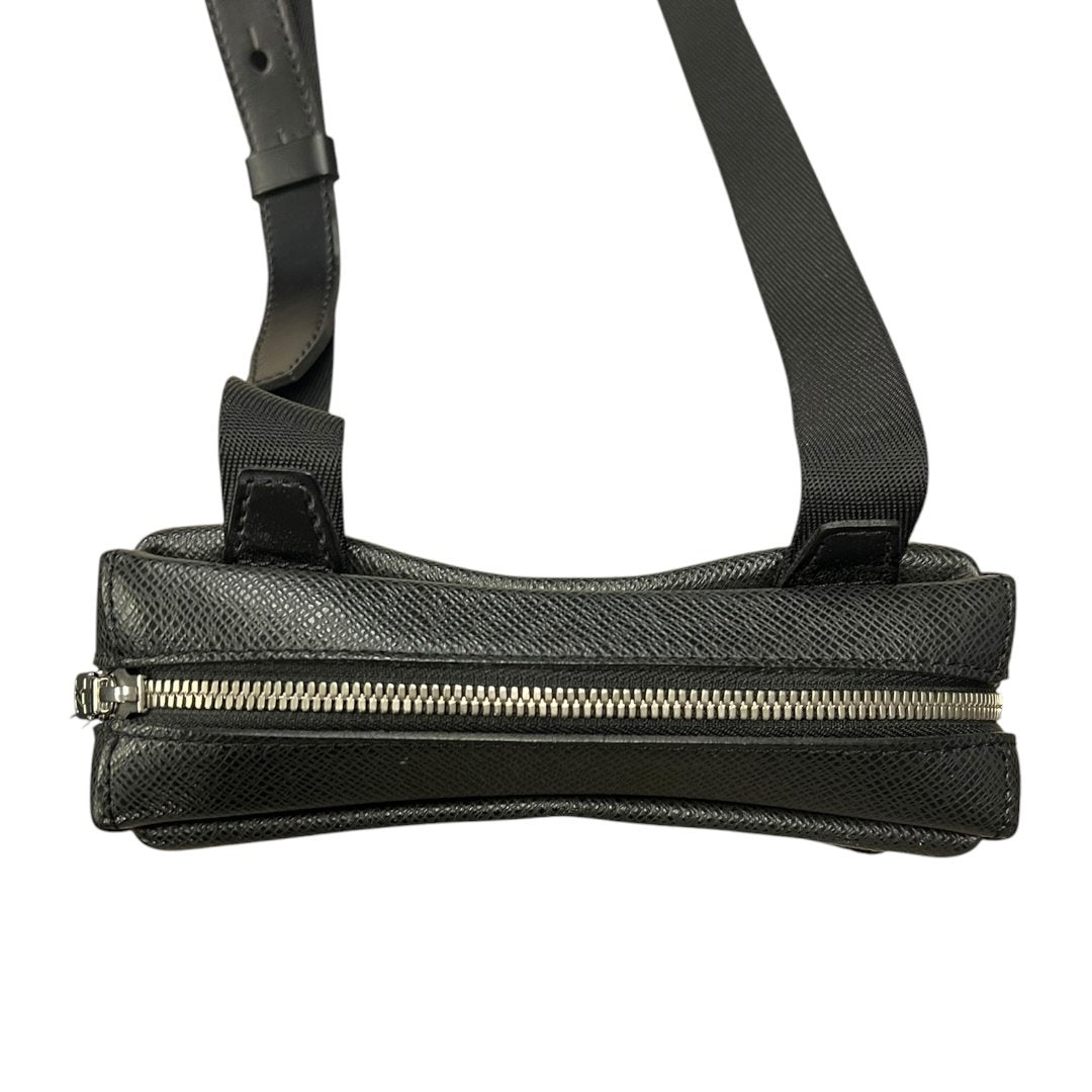 LOUIS VUITTON Grained Leather and Textile Compact Messenger Bag Shoulder Bag Black Silver Hardware NJ121