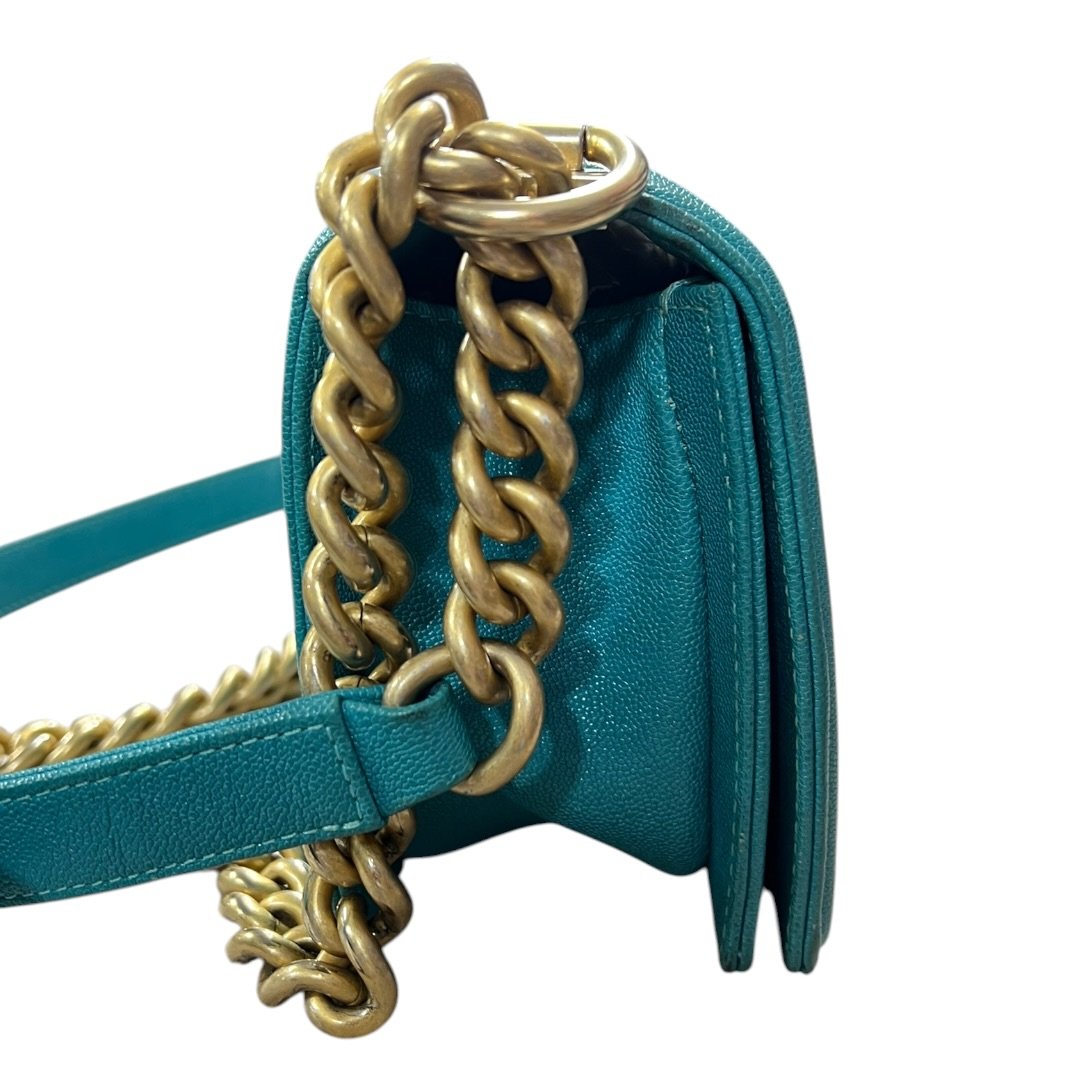 CHANEL Grained Calfskin Boy Bag Shoulder Bag Turquoise Gold Hardware CH2250