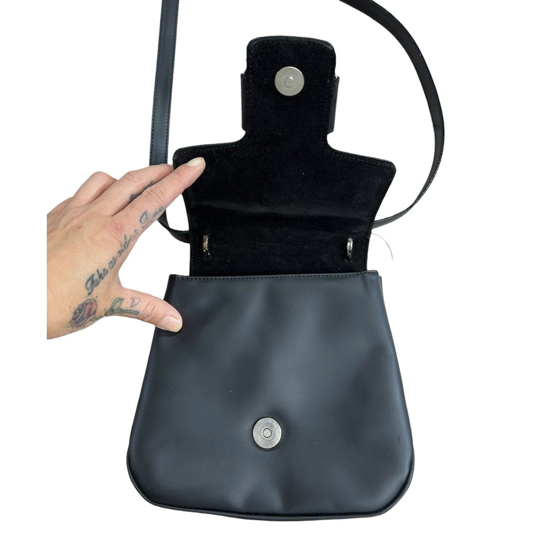 SALVATORE FERRAGAMO Leather Gancini Flap Shoulder Bag Shoulder Bag Black Silver Hardware TK57