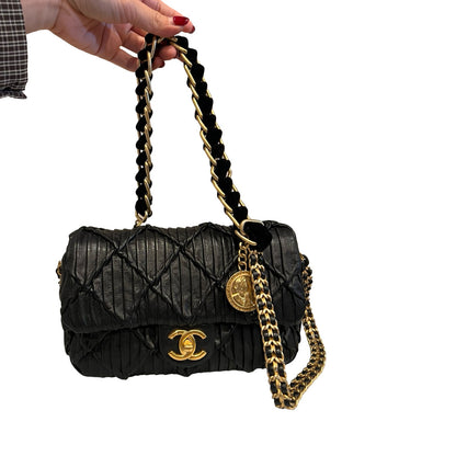 CHANEL Lambskin Pleated Flap Bag Shoulder Bag Black Gold Hardware Ch2284