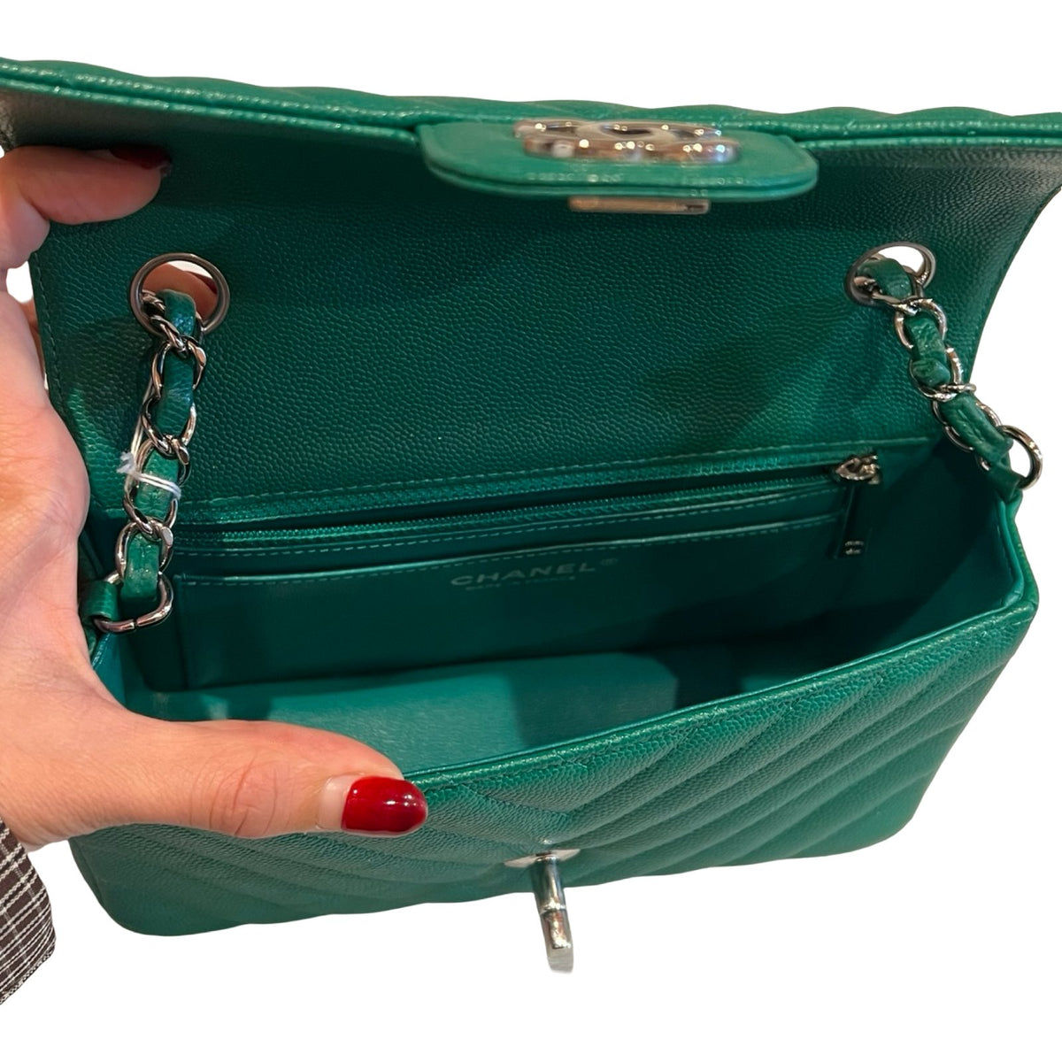 CHANEL Caviar Classic Flap Shoulder Bag Green Silver Hardware Ch2292