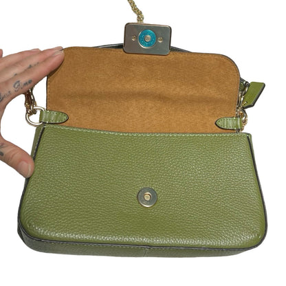 COACH Pebble Grain Cassie Crossbody 19 Shoulder Bag Green Gold Hardware Co82
