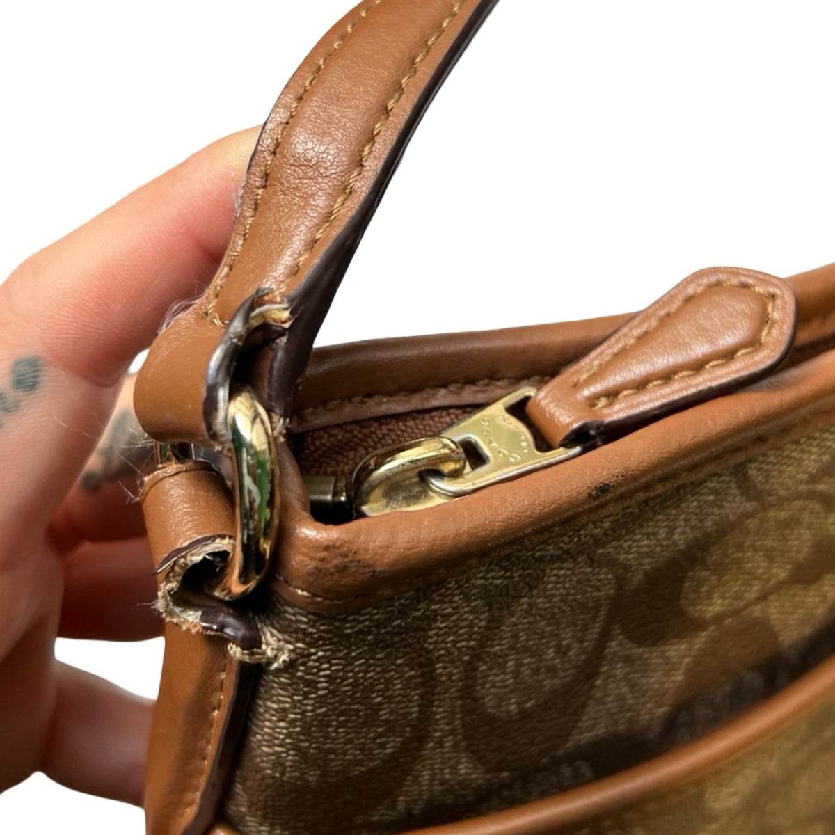 COACH Signature Coated Canvas Signature Crossbody Bag Crossbody Bag Brown Gold Hardware Co43