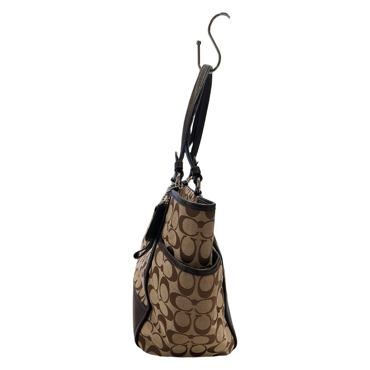 COACH Signature Canvas Signature Gallery Tote Tote Beige, Brown Silver Hardware CO76