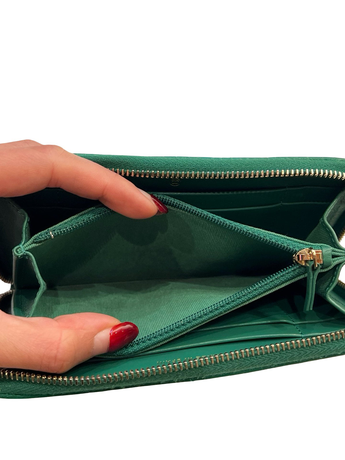CHANEL Lambskin Chanel 19 Long Zipped Wallet Wallet Green Gold Hardware Ch2298
