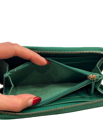 CHANEL Lambskin Chanel 19 Long Zipped Wallet Wallet Green Gold Hardware Ch2298