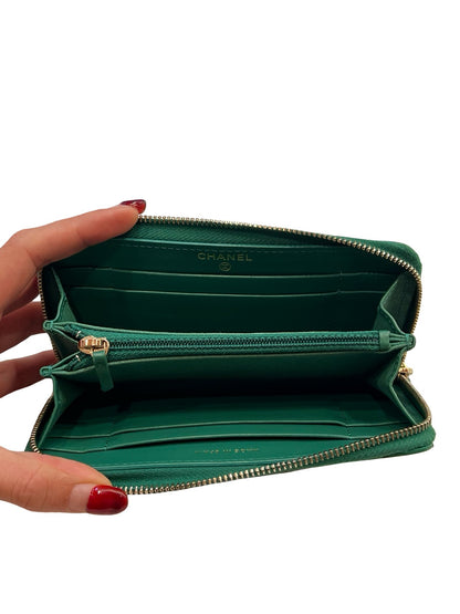 CHANEL Lambskin Chanel 19 Long Zipped Wallet Wallet Green Gold Hardware Ch2298