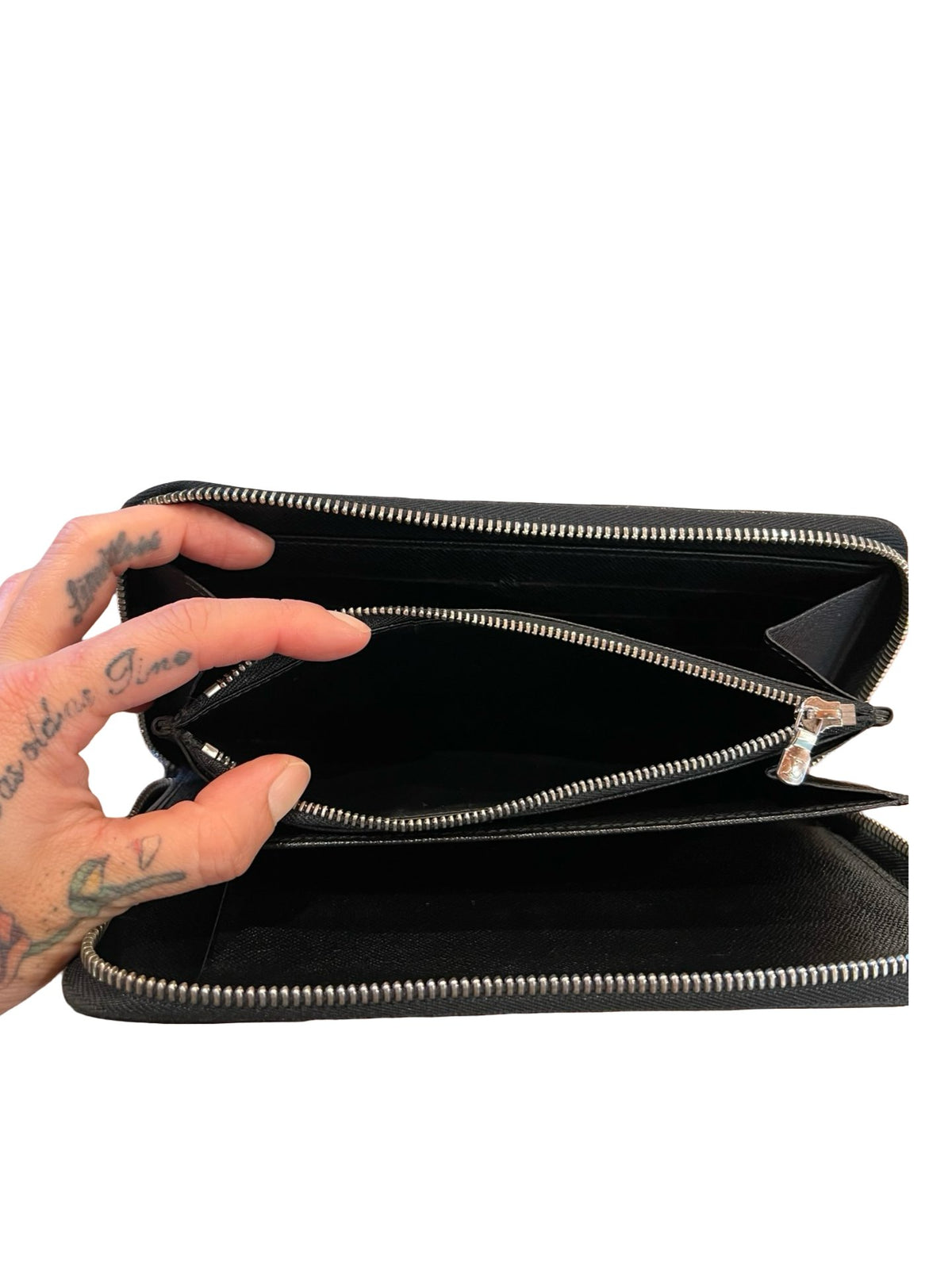 NJ Epi Zippy Wallet Wallet Black Silver Hardware Nj187