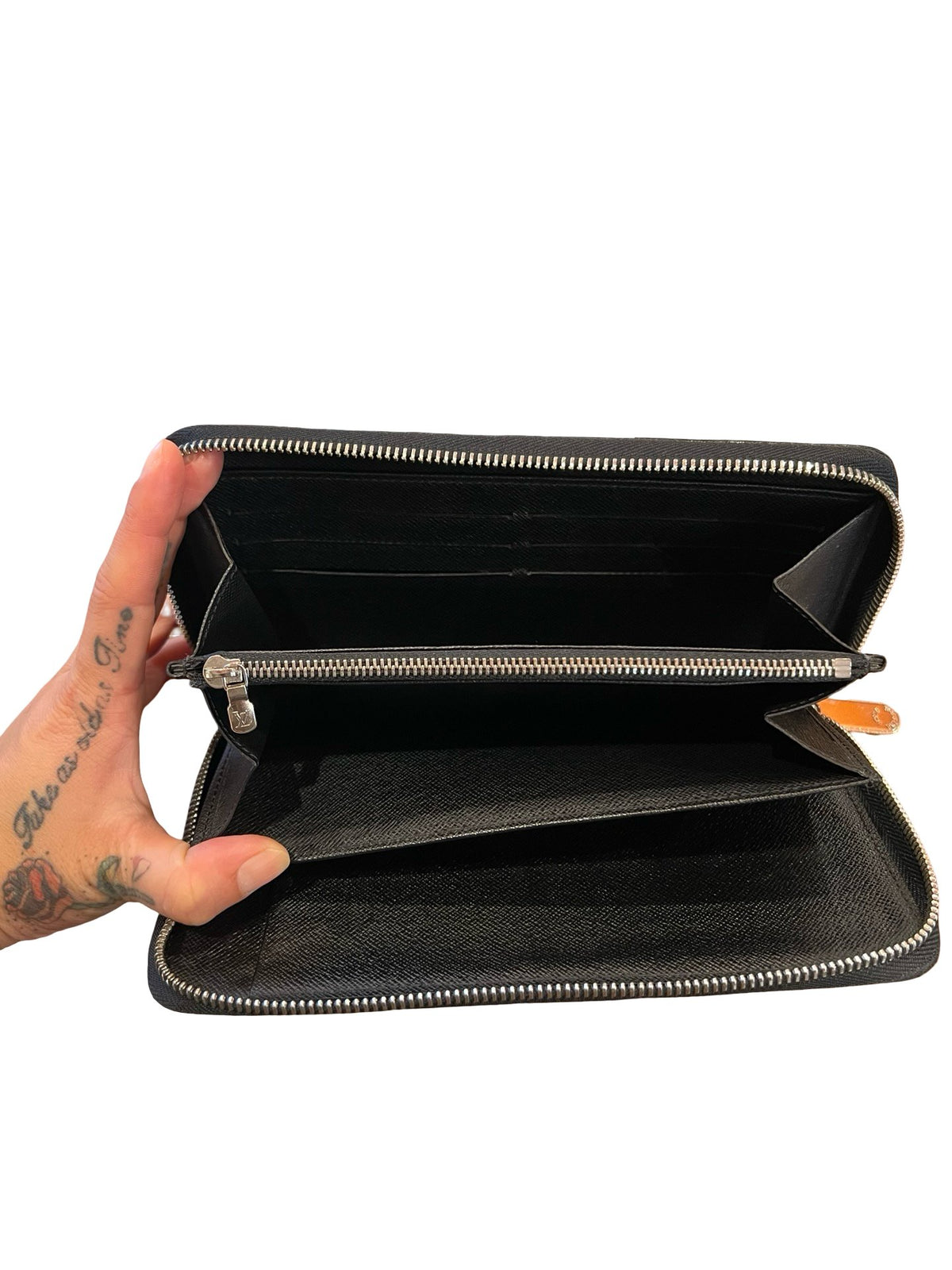 NJ Epi Zippy Wallet Wallet Black Silver Hardware Nj187