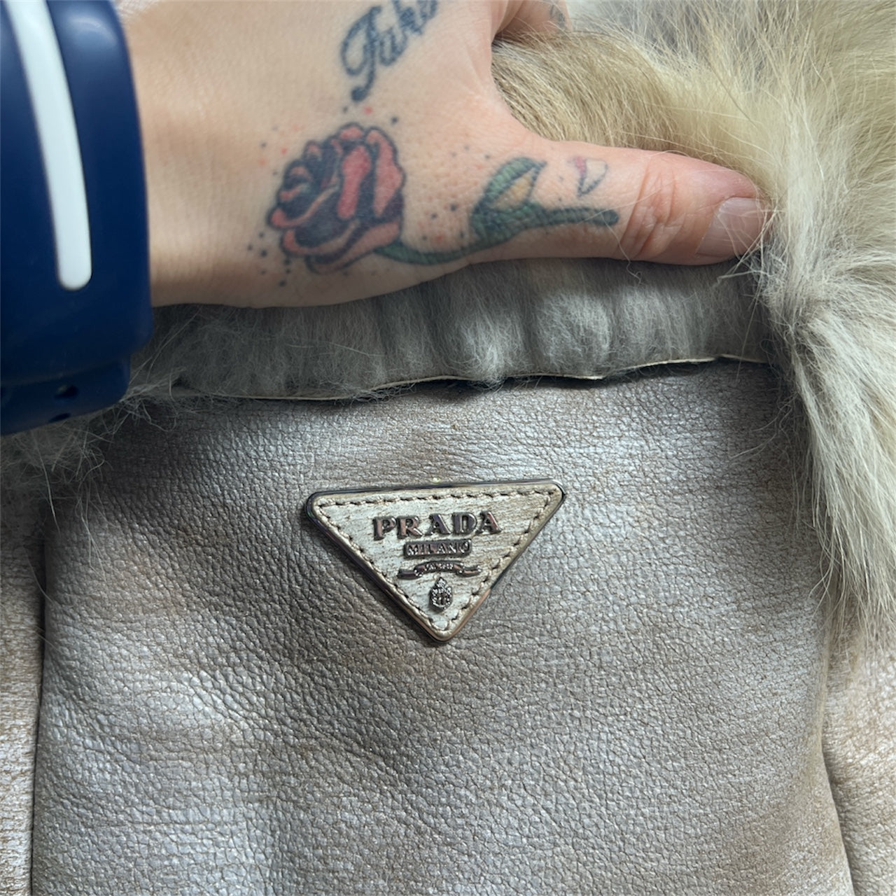 PRADA ワンショルダーバック ブルーフォックス PR142 PRADA ワンショルダーバック ブルーフォックス PR142 – T-Family