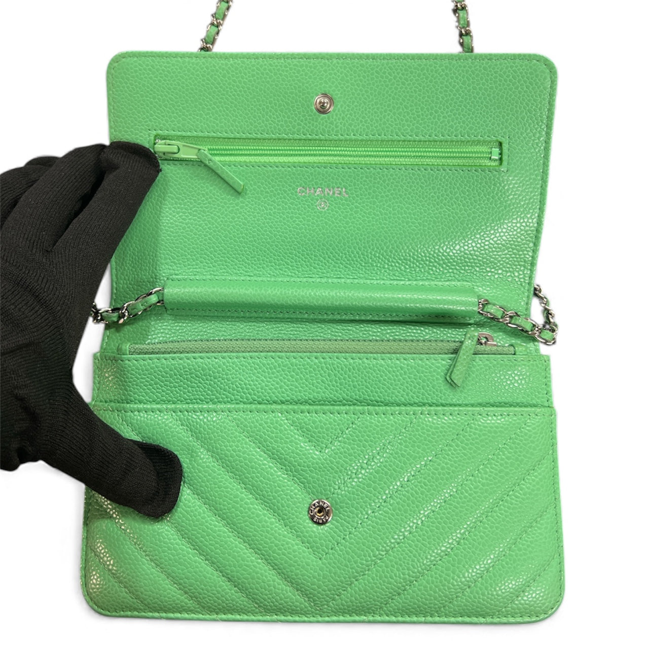 CHANEL Green Chain Wallet Shoulder Bag CH2026