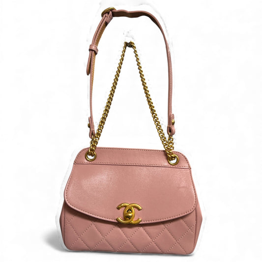 CHANEL Mini Matelasse Chain Shoulder Bag CH198