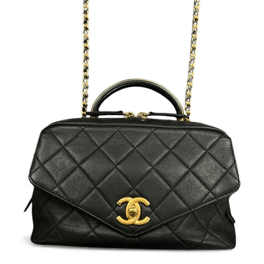 CHANEL Matelasse Black Shoulder Bag CH1976