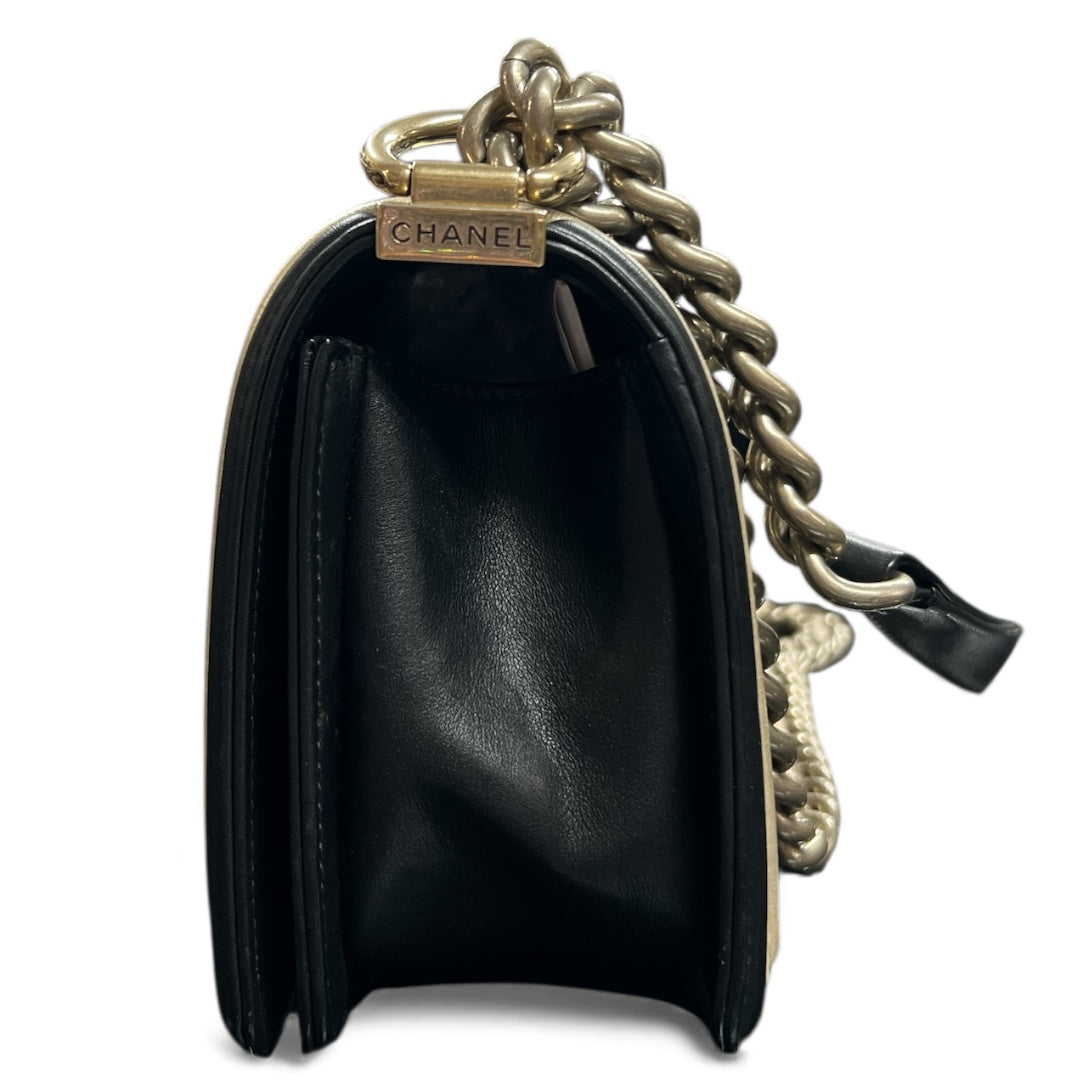 CHANEL Chain Shoulder Bag Black/Gold CH1910
