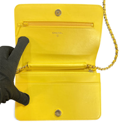 CHANEL Boy Chanel Yellow Chain Wallet Bag CH1803