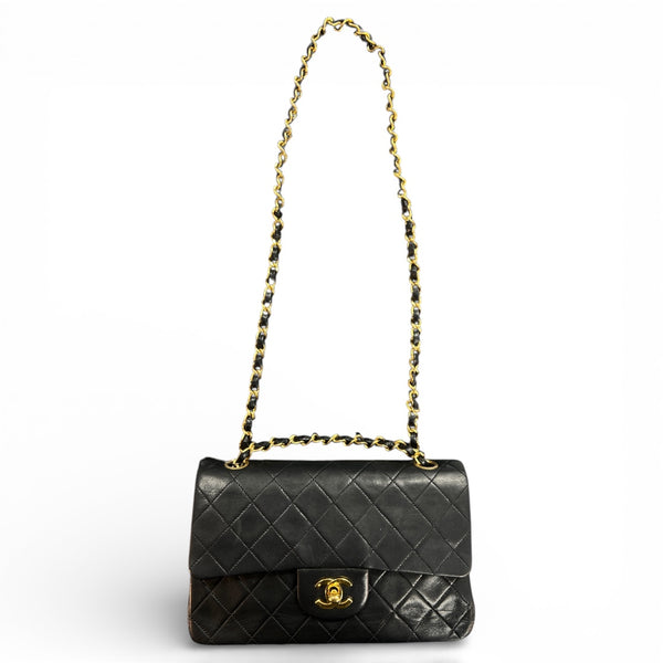 CHANEL Matelassé Shoulder Bag CH2049